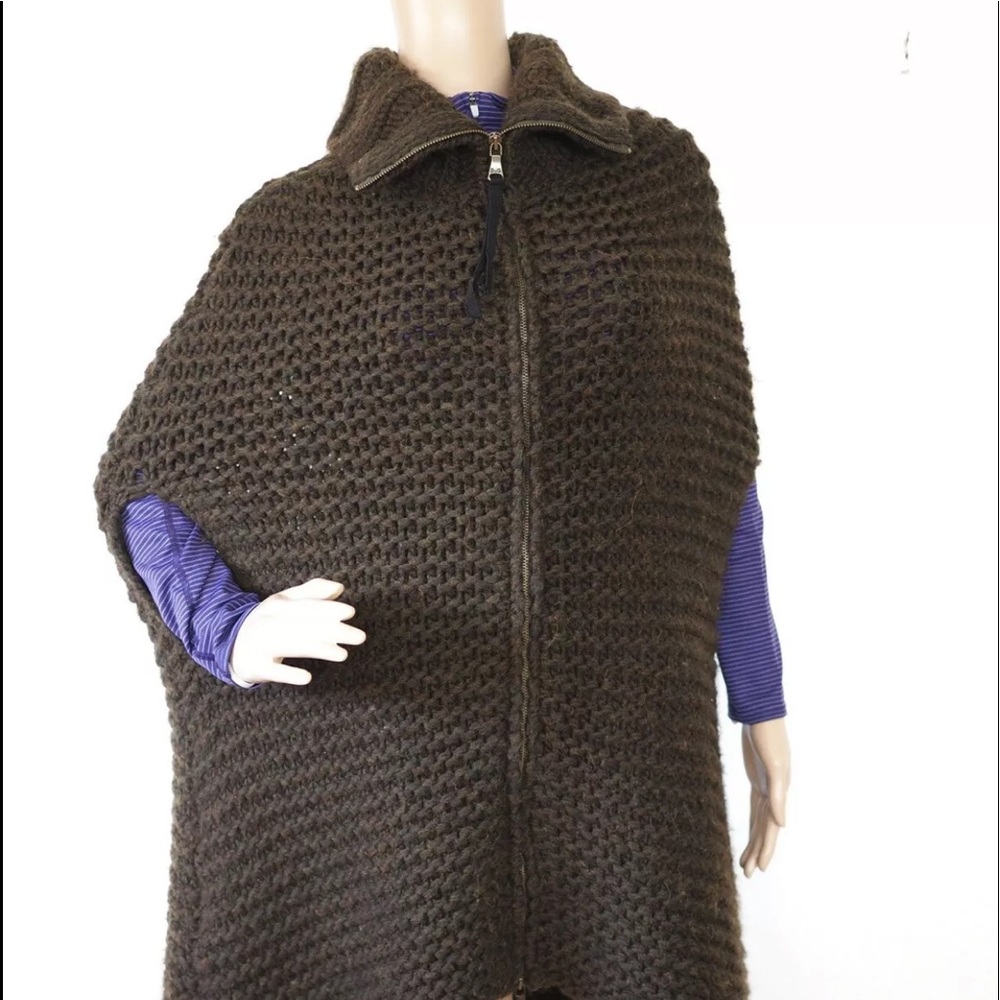 D&G Dolce & Gabbana Brown Knitted Turtleneck Zip Up Poncho/Cape size M